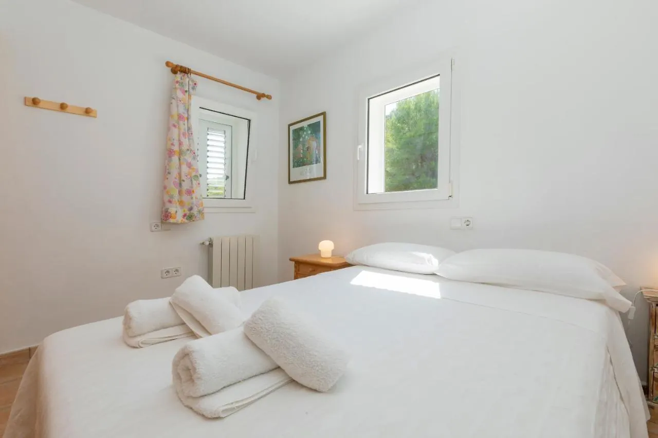 Charming Villa With Pool, Can Toni Mateu. Sant Carles de Peralta